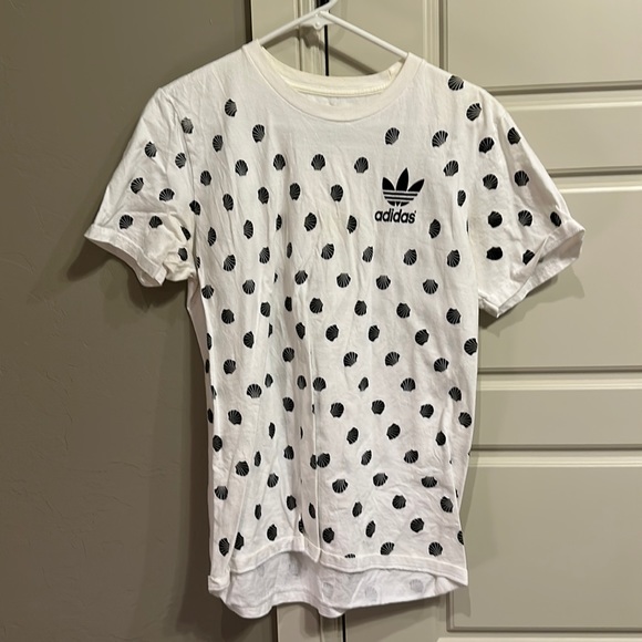 Adidas shirt - Picture 1 of 3